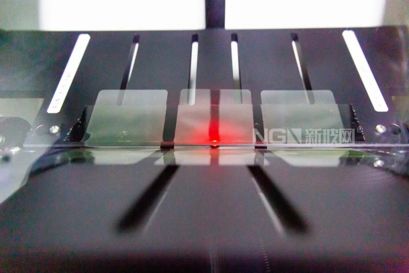 凯盛科技柔性超薄玻璃